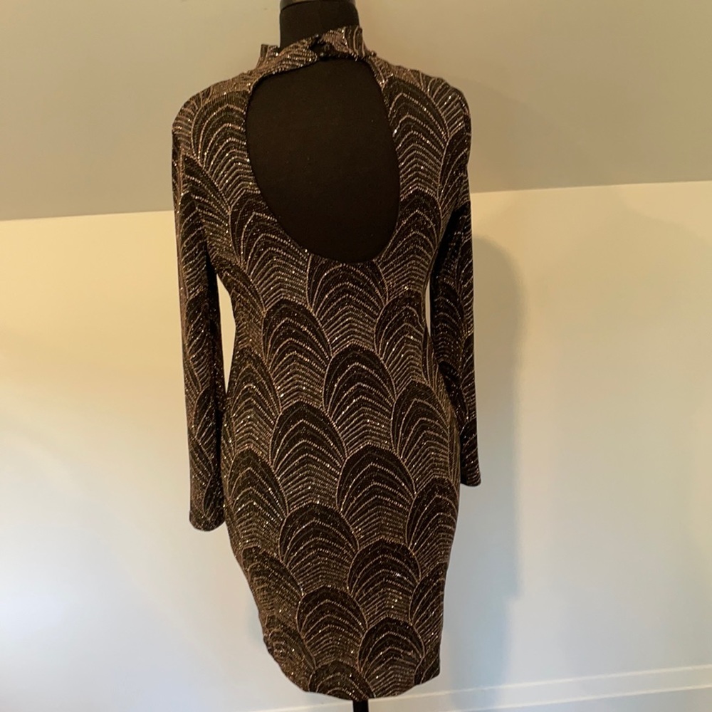Dress - Picture 3 of 5